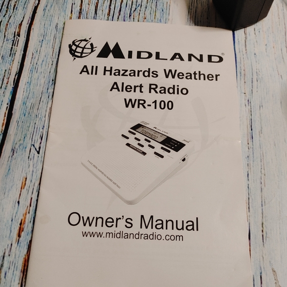 Midland All Hazards Weather Alert Radio WR-100 - Picture 3 of 4